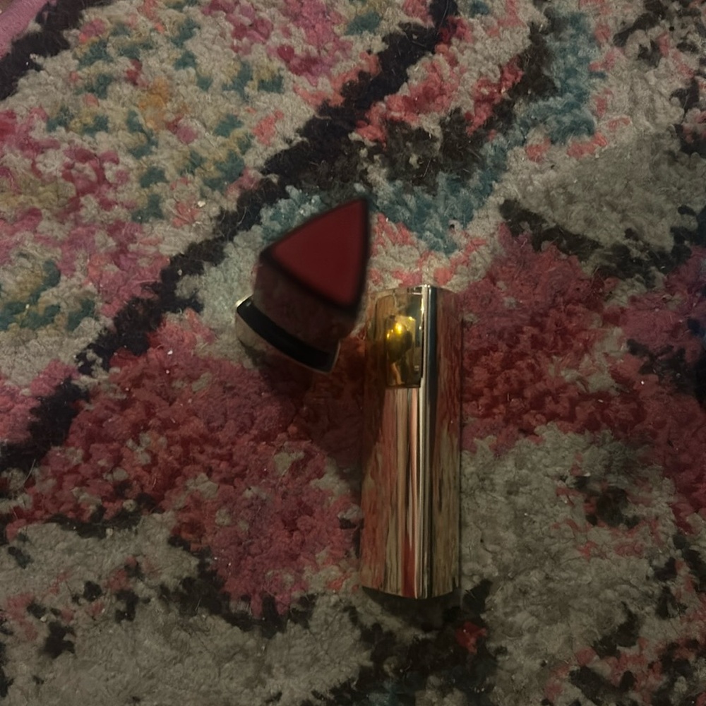 Hourglass cream blush in Adore